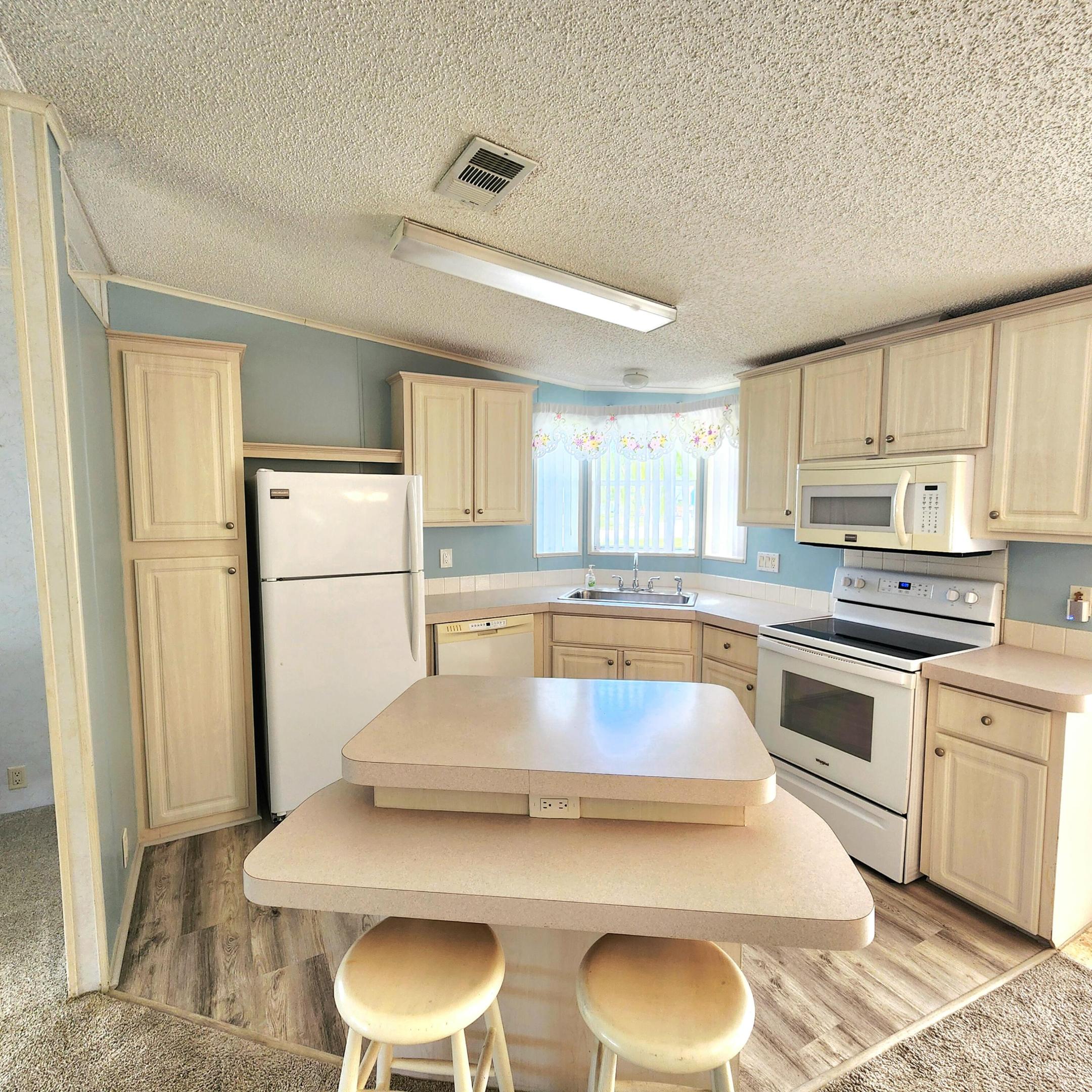 Spanish Lakes Golf Village - Residential