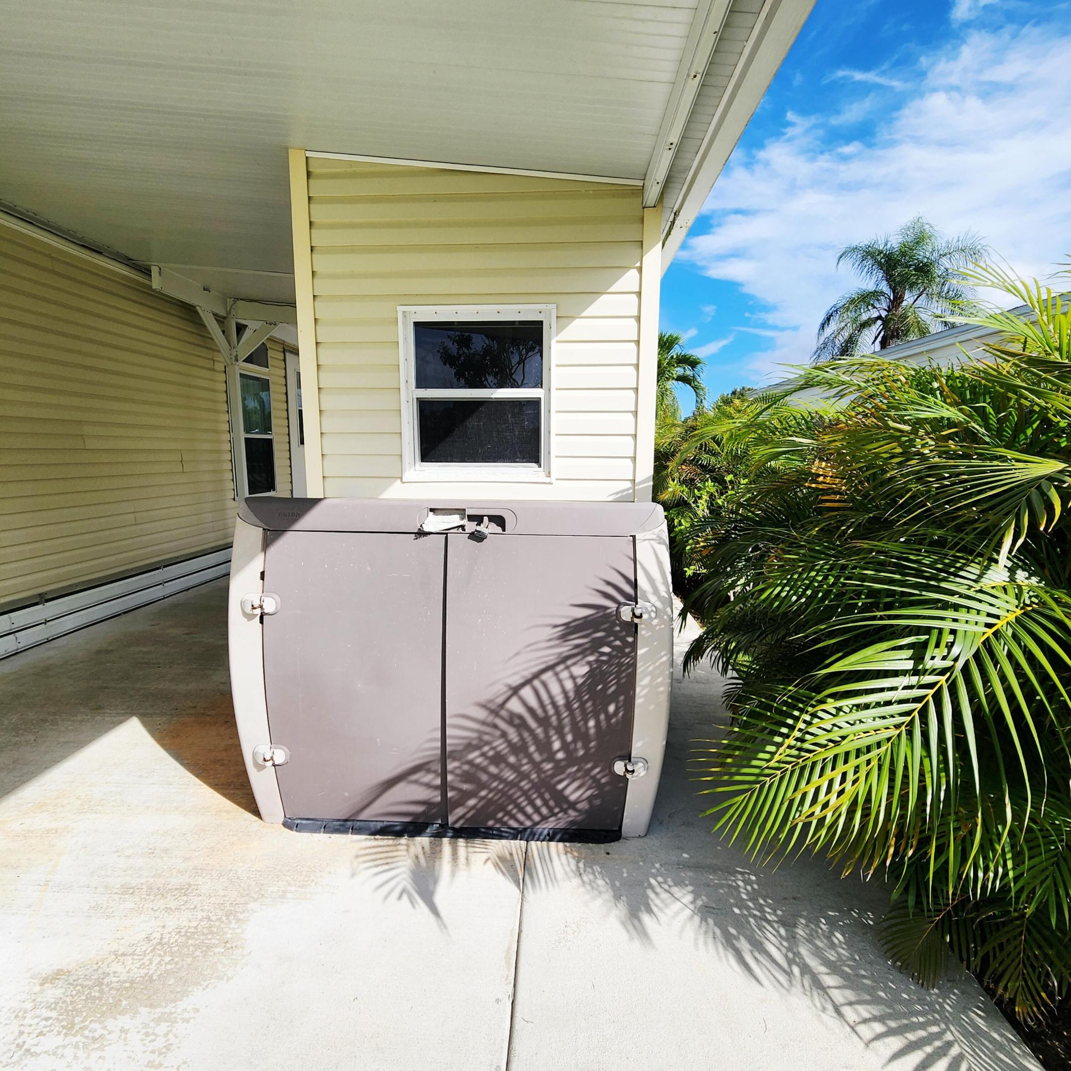 Spanish Lakes Golf Village - Residential