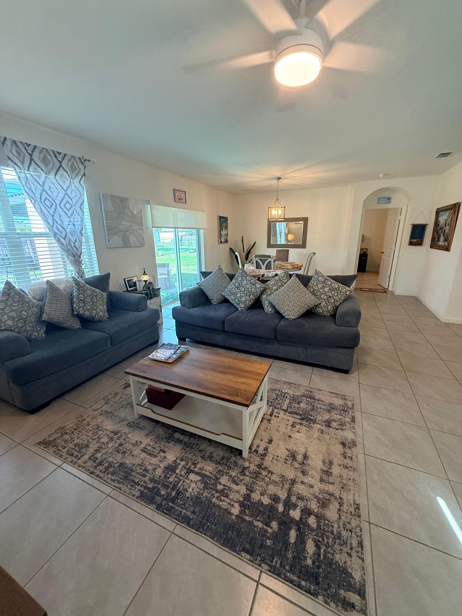 PORT ST LUCIE SECTION 19 - Residential