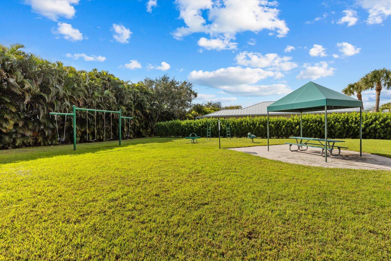 SPRINGTREE - Residential Lease