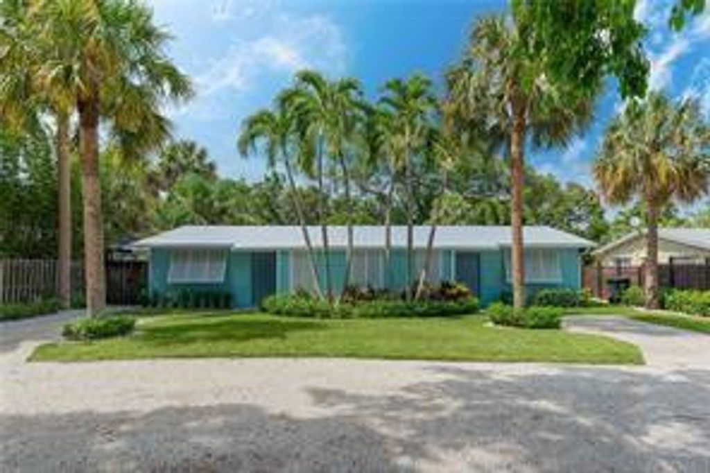 Photo of 713 SE Stypmann Boulevard #713, Stuart, FL 34994 (MLS # F10548049)