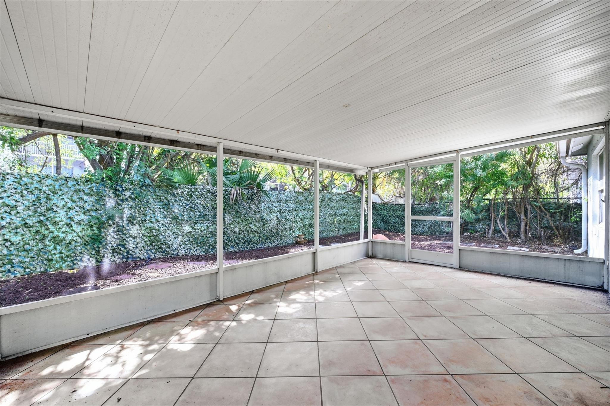 CRYSTAL KEY AT WOOLBRIGHT - Residential Lease