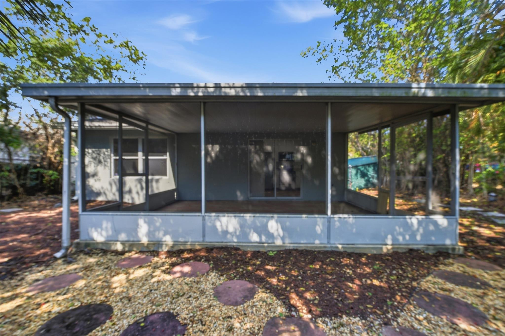 CRYSTAL KEY AT WOOLBRIGHT - Residential Lease