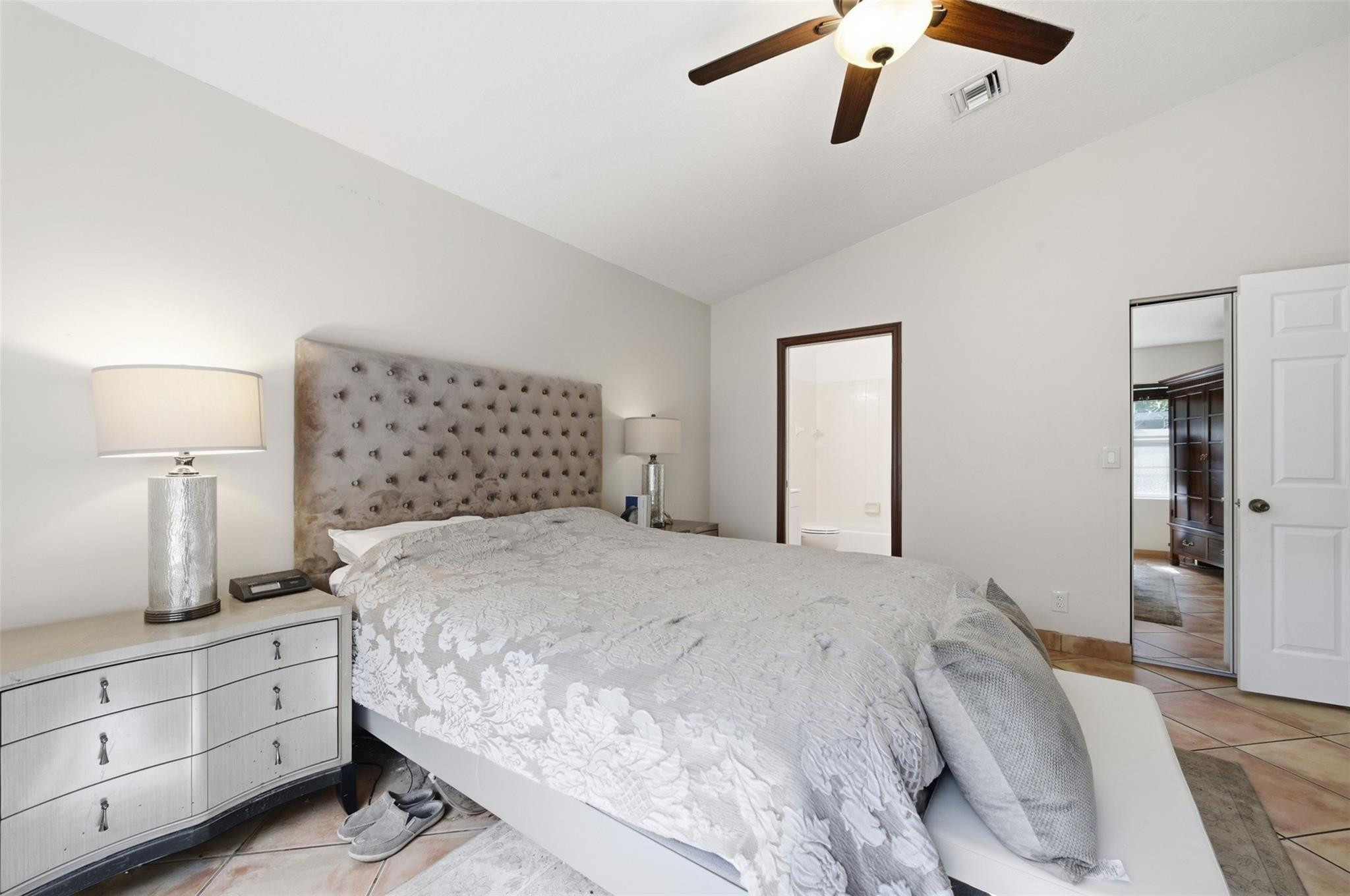 CRYSTAL KEY AT WOOLBRIGHT - Residential Lease