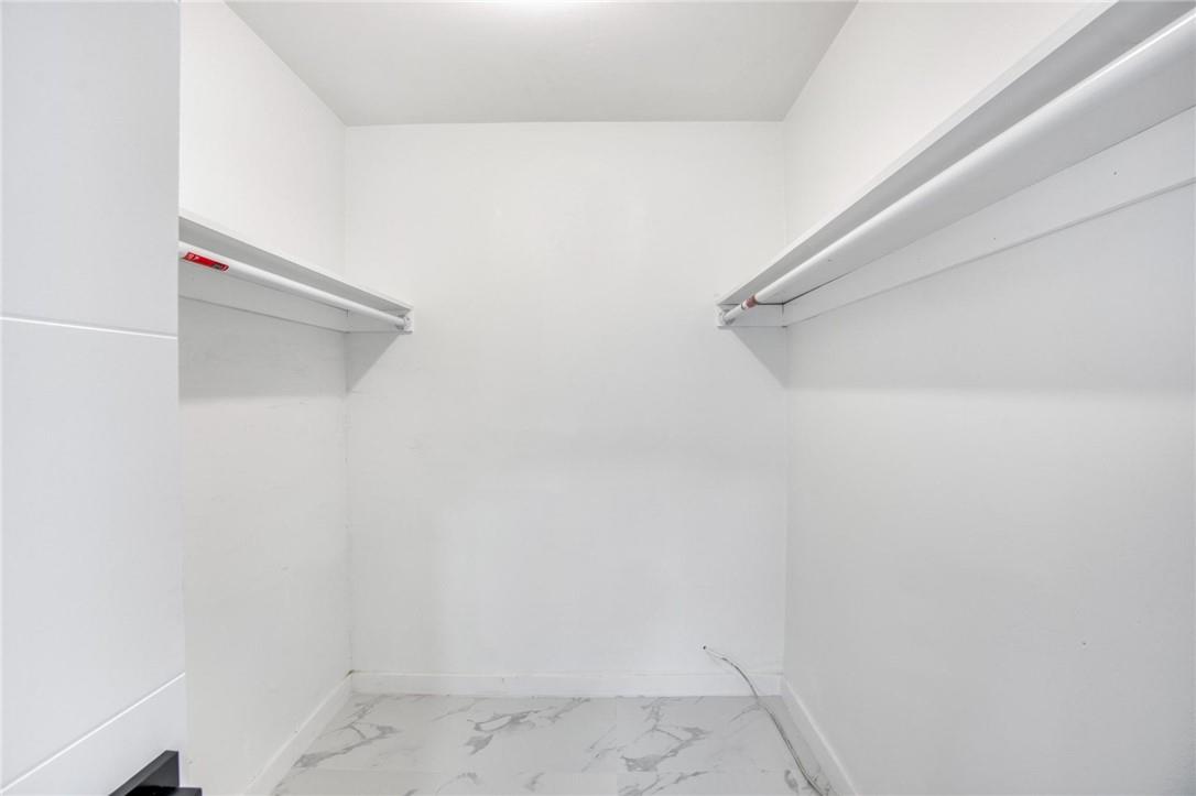 HOLLYWOOD HILLS - Residential Lease