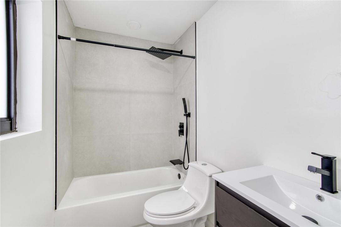 HOLLYWOOD HILLS - Residential Lease