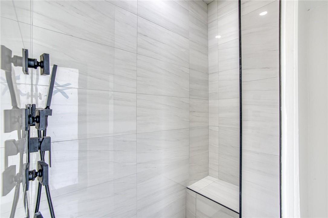 HOLLYWOOD HILLS - Residential Lease