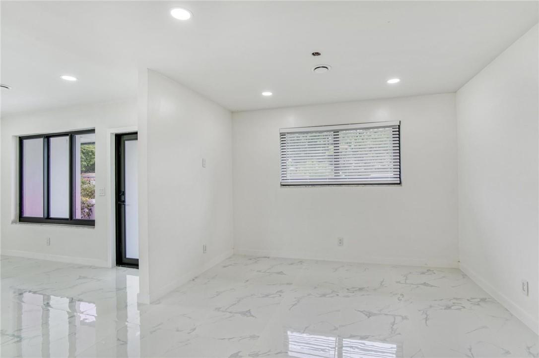 HOLLYWOOD HILLS - Residential Lease