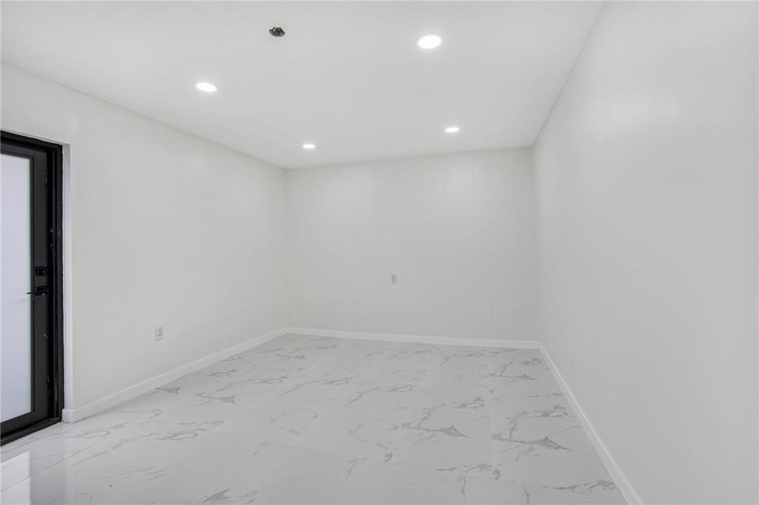 HOLLYWOOD HILLS - Residential Lease