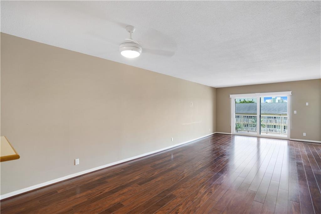 Hawthorne Manor - Residential
