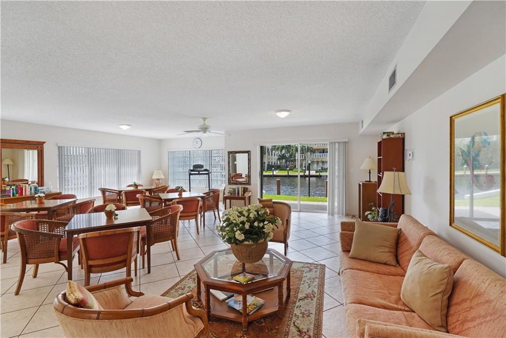 Hawthorne Manor - Residential