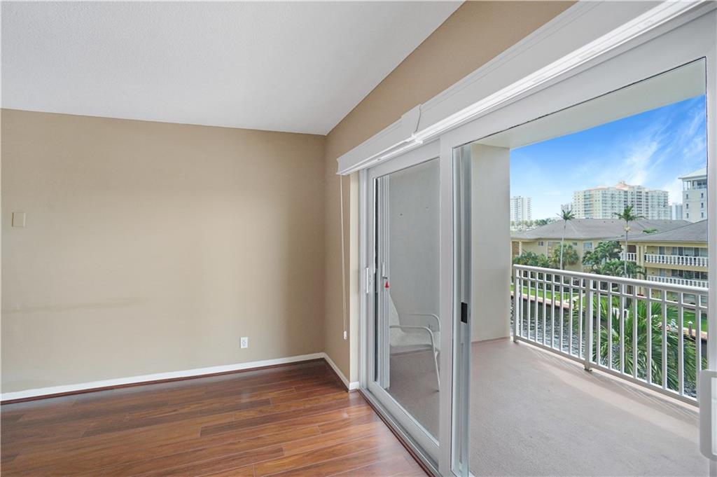 Hawthorne Manor - Residential
