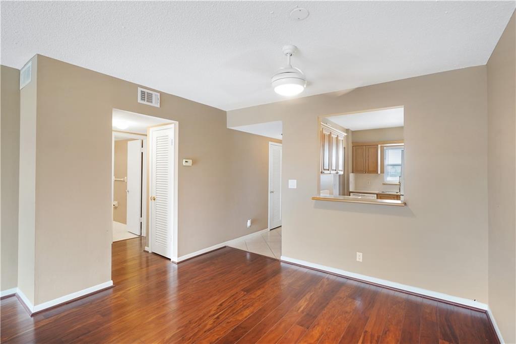Hawthorne Manor - Residential