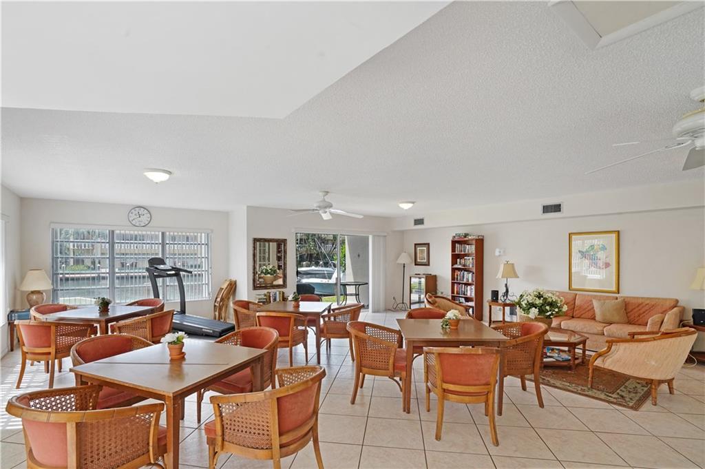 Hawthorne Manor - Residential