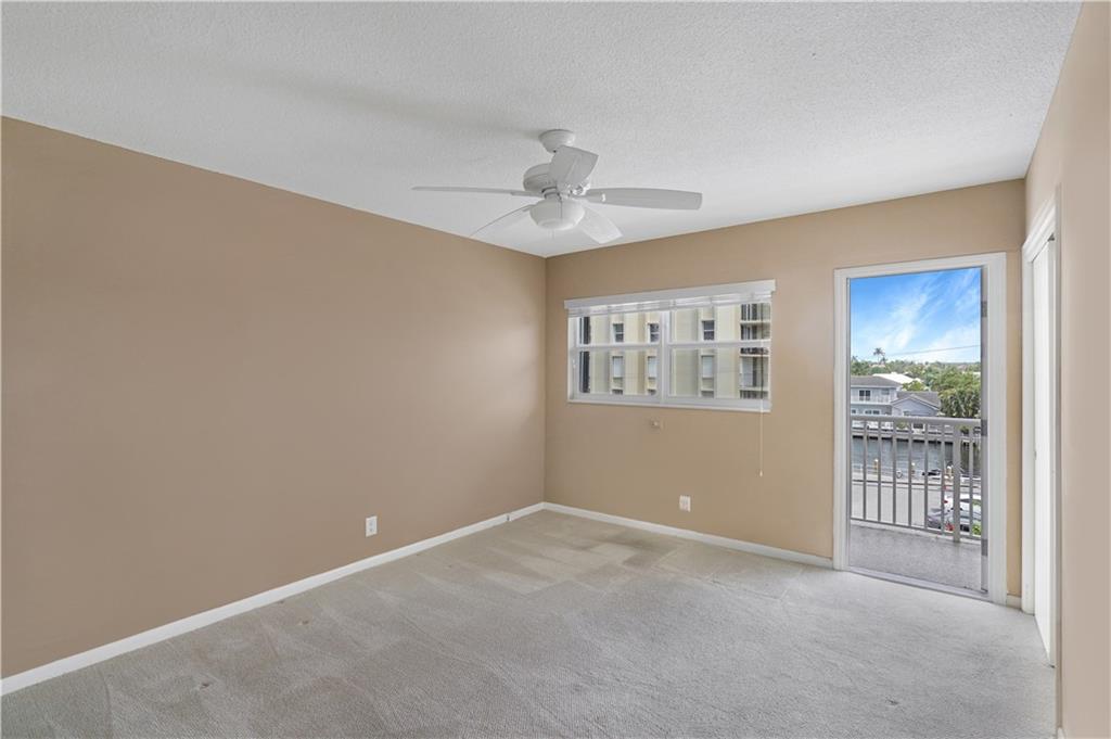 Hawthorne Manor - Residential