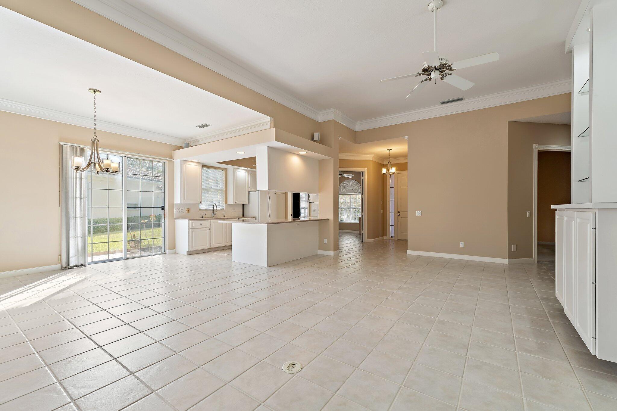 DOUBLE TREE - Residential Lease