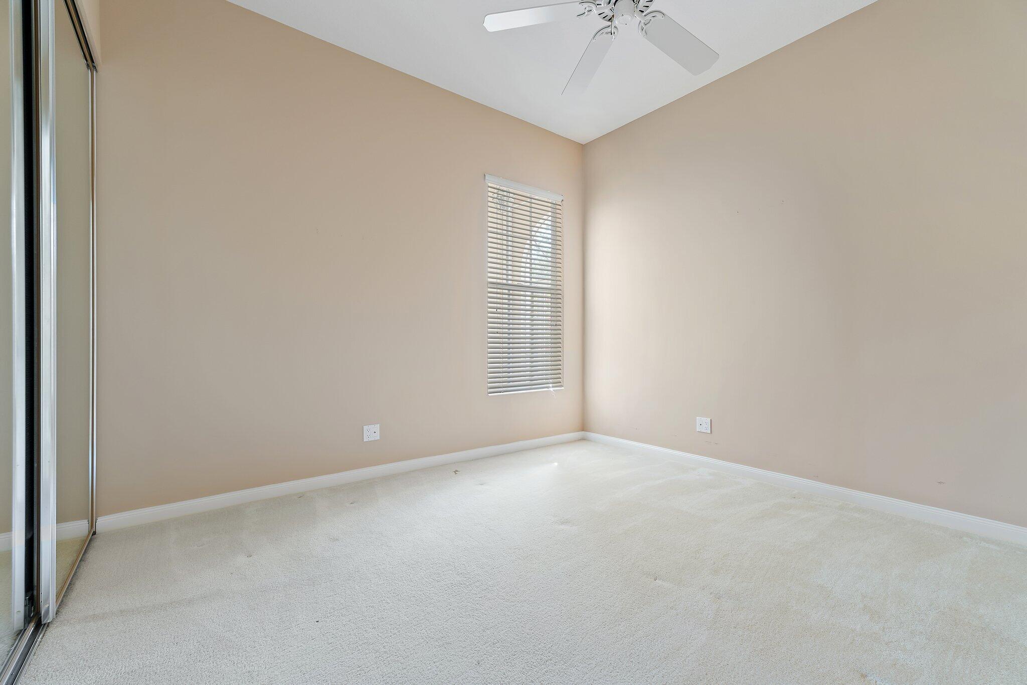 DOUBLE TREE - Residential Lease