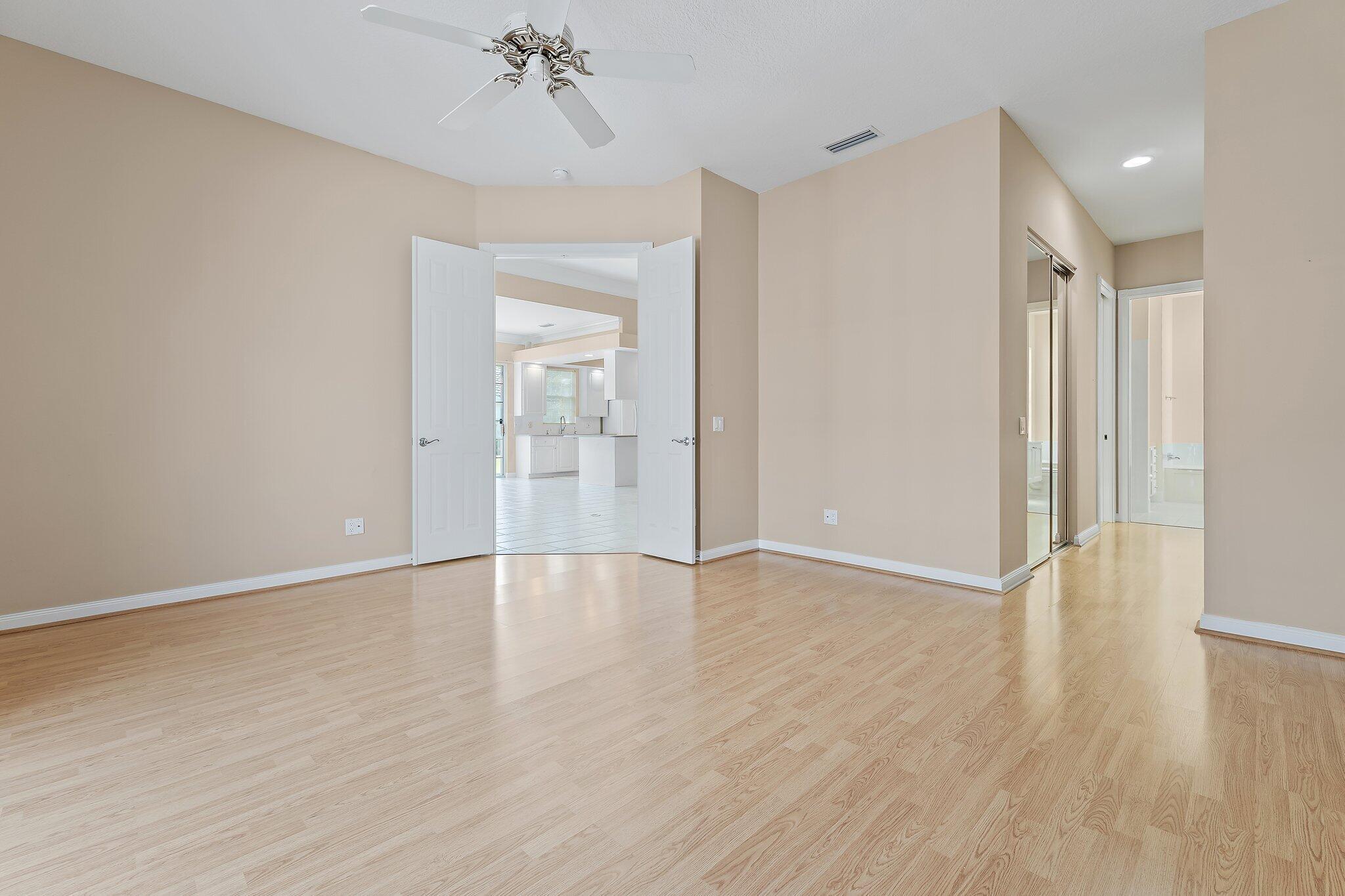 DOUBLE TREE - Residential Lease