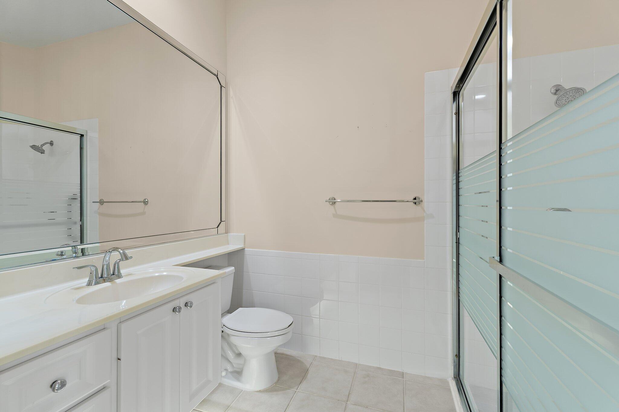 DOUBLE TREE - Residential Lease