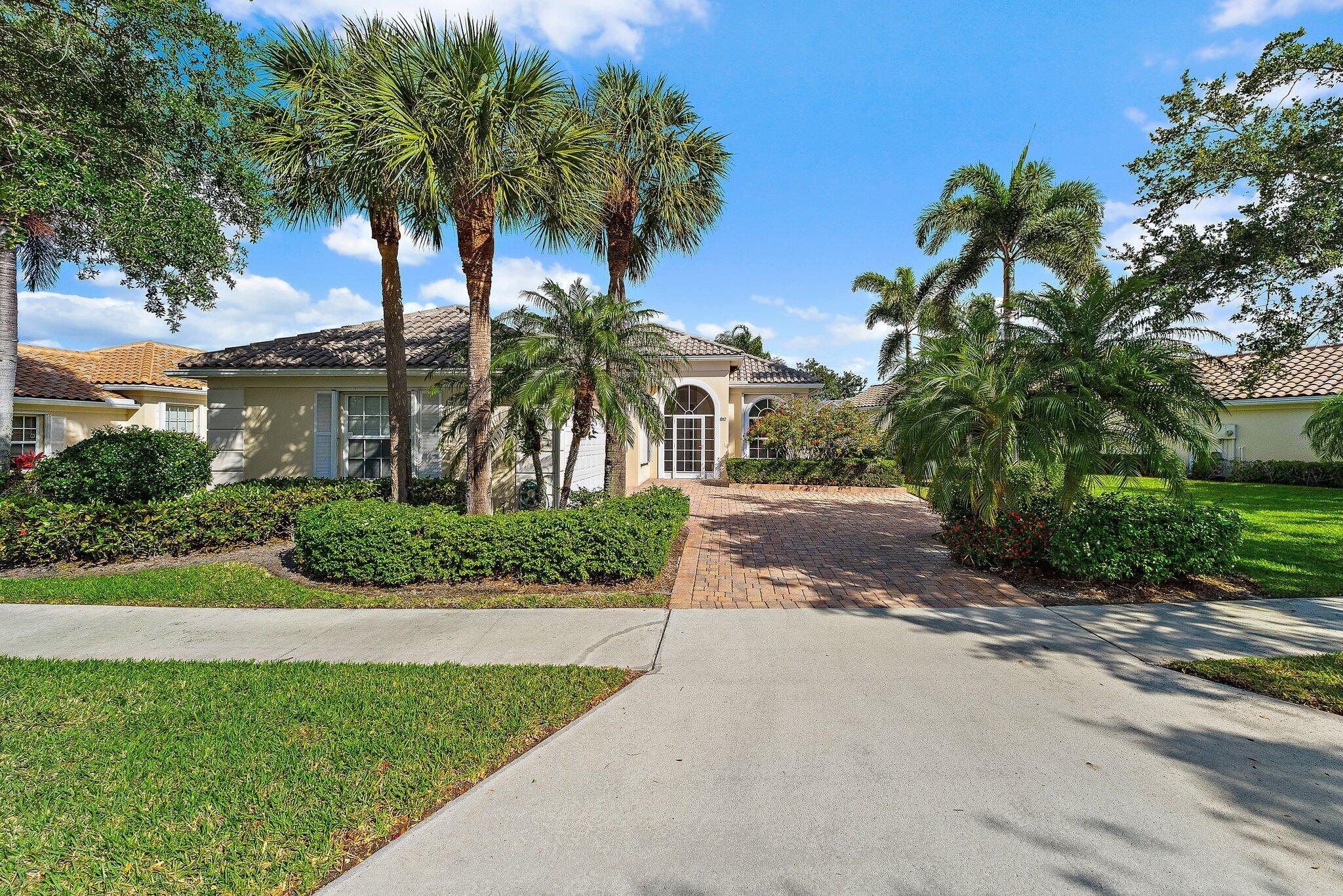 DOUBLE TREE - Residential Lease