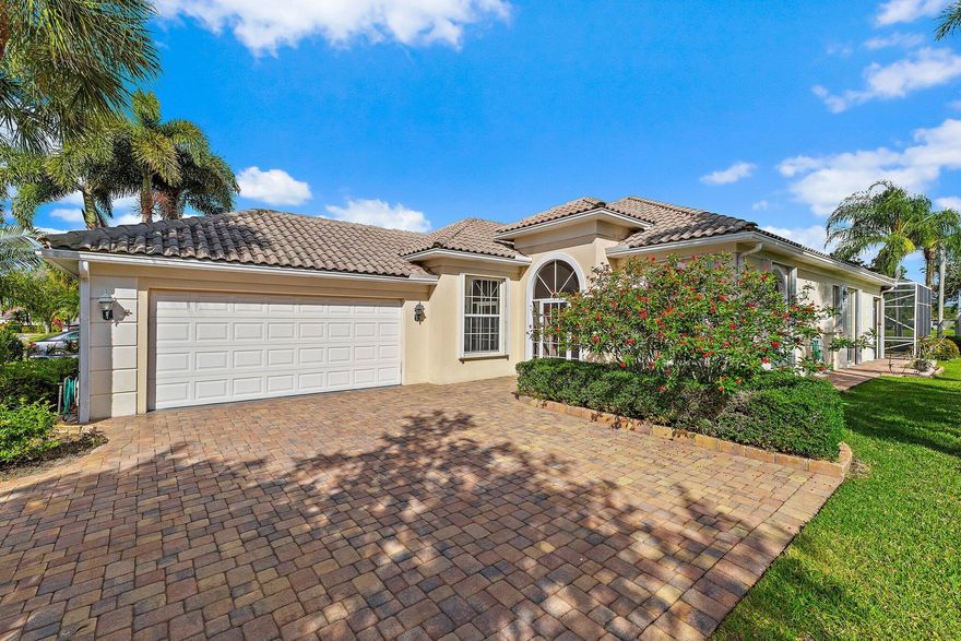 Immaculately maintained, 3-bedroom, 2-bath plus den, 2-car garage home with tile and laminate in master. Enjoy your own private oasis in your expanded fully screened patio overlooking the beautiful lake. Sweeping lake views from master bedroom, living area, and dining room. Large master bedroom offers ample closet space, dual sinks and toilets, separate shower and tub. Lost Lake is a gated golf course community with optional memberships available. Property is unfurnished, available annually. New roof installation completed mid Nov. Pets on case by case basis.