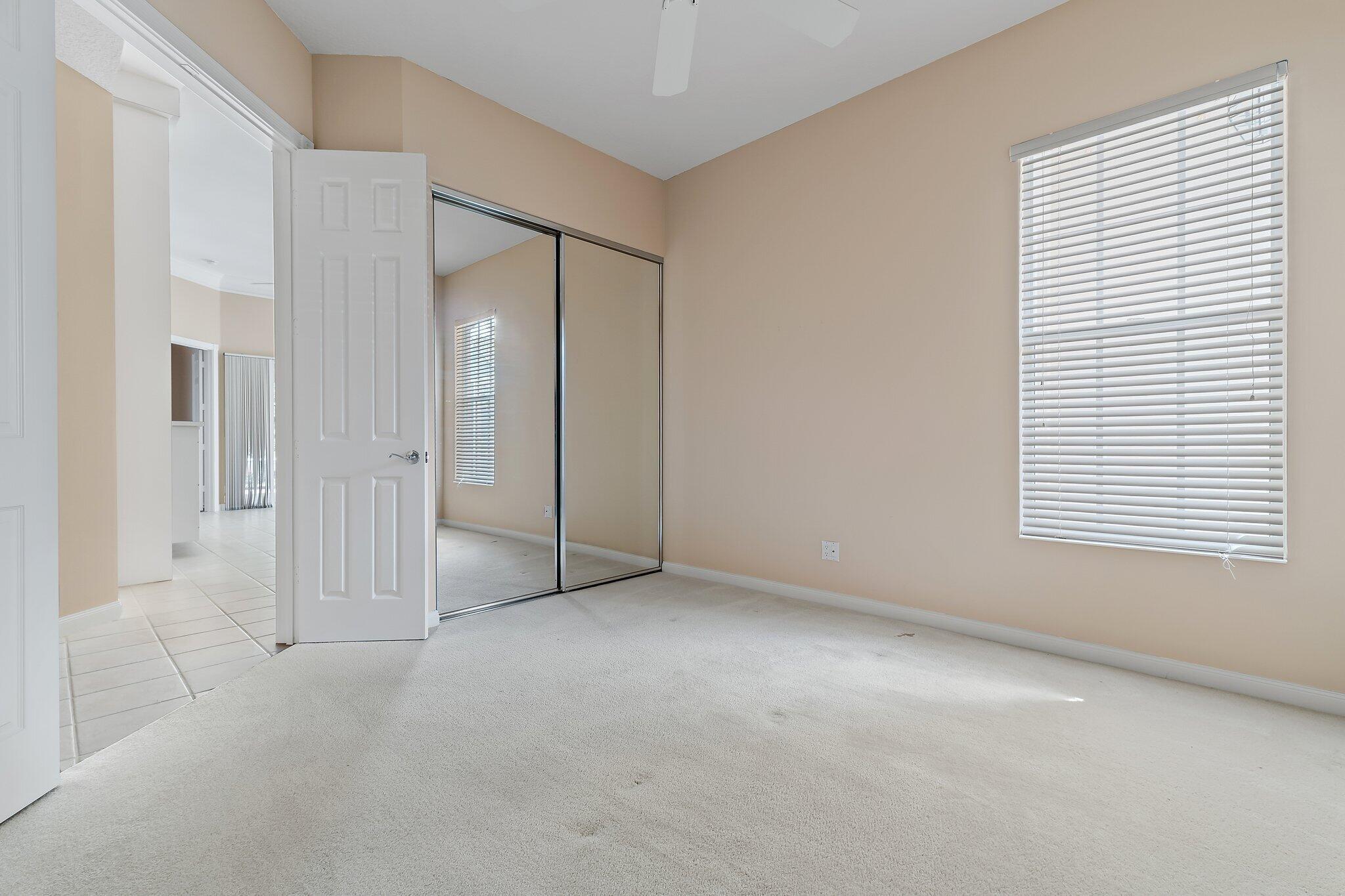 DOUBLE TREE - Residential Lease