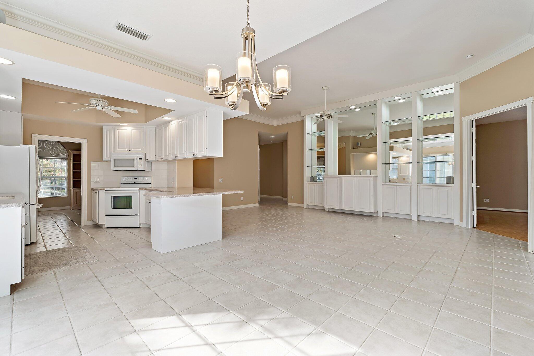 DOUBLE TREE - Residential Lease