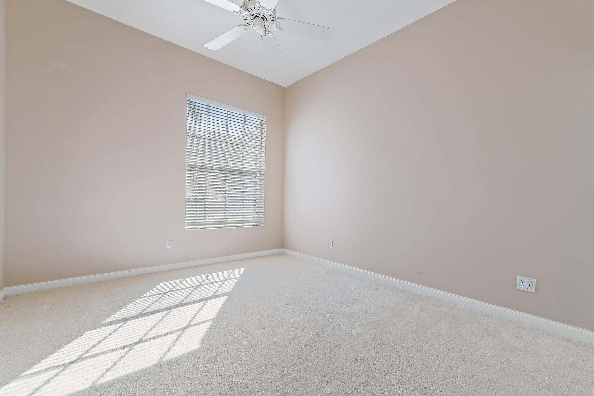 DOUBLE TREE - Residential Lease