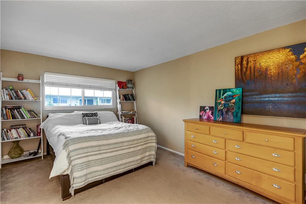 River Manor Condo - Residential