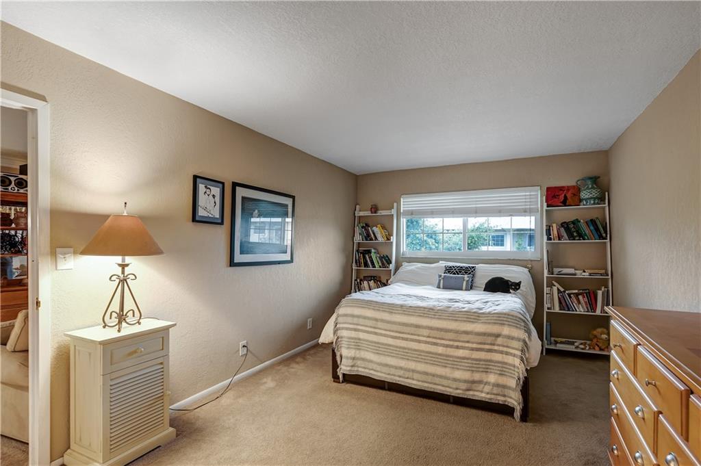 River Manor Condo - Residential