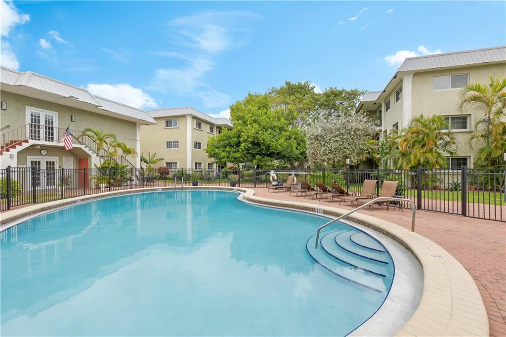 River Manor Condo - Residential