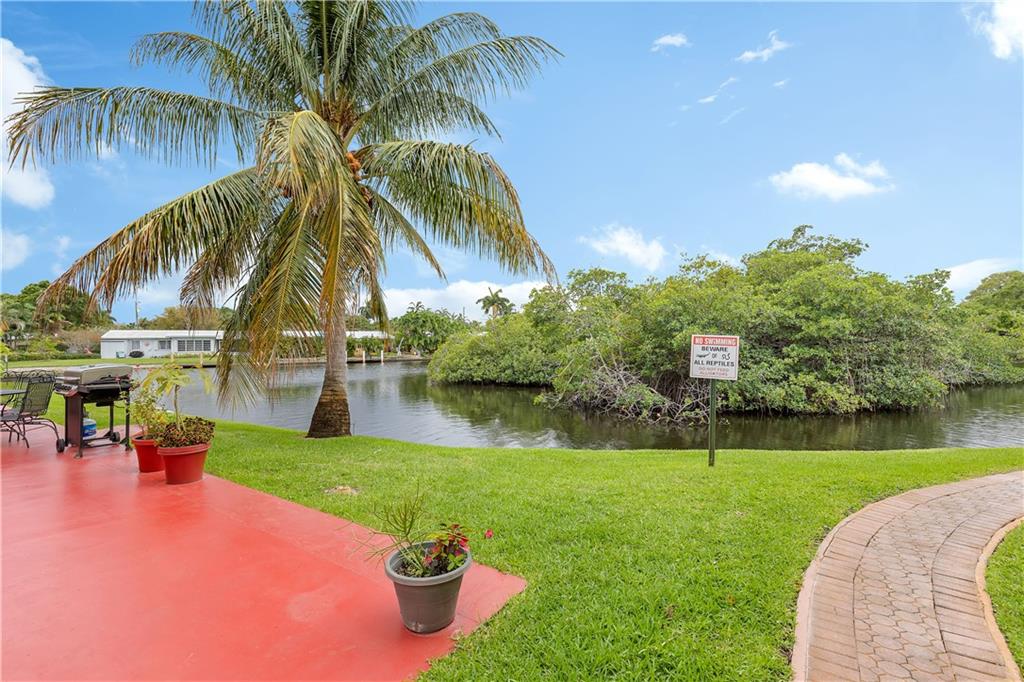 River Manor Condo - Residential