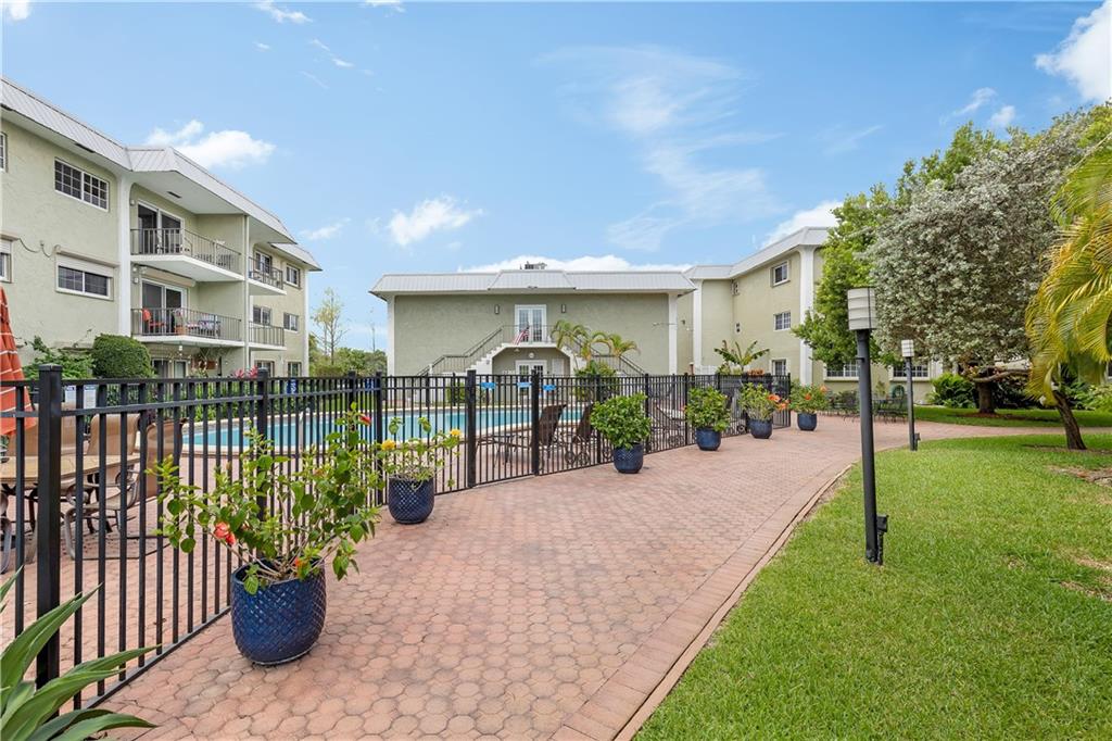 River Manor Condo - Residential