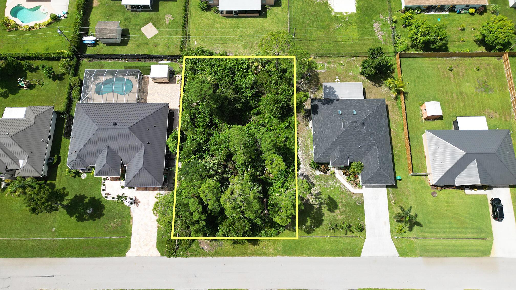 1834 SW Penrose Avenue, Port St Lucie, FL, 34953/$150,000 3 1834 SW Penrose Avenue
