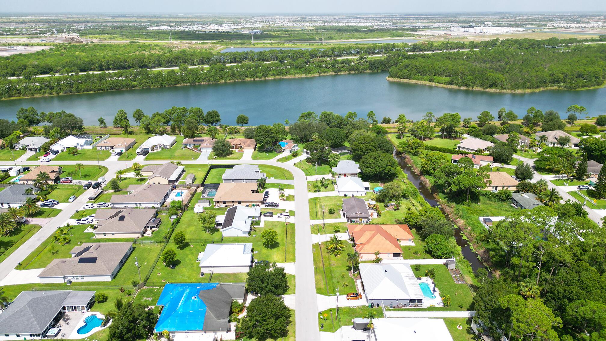 1834 SW Penrose Avenue, Port St Lucie, FL, 34953/$150,000 4 1834 SW Penrose Avenue