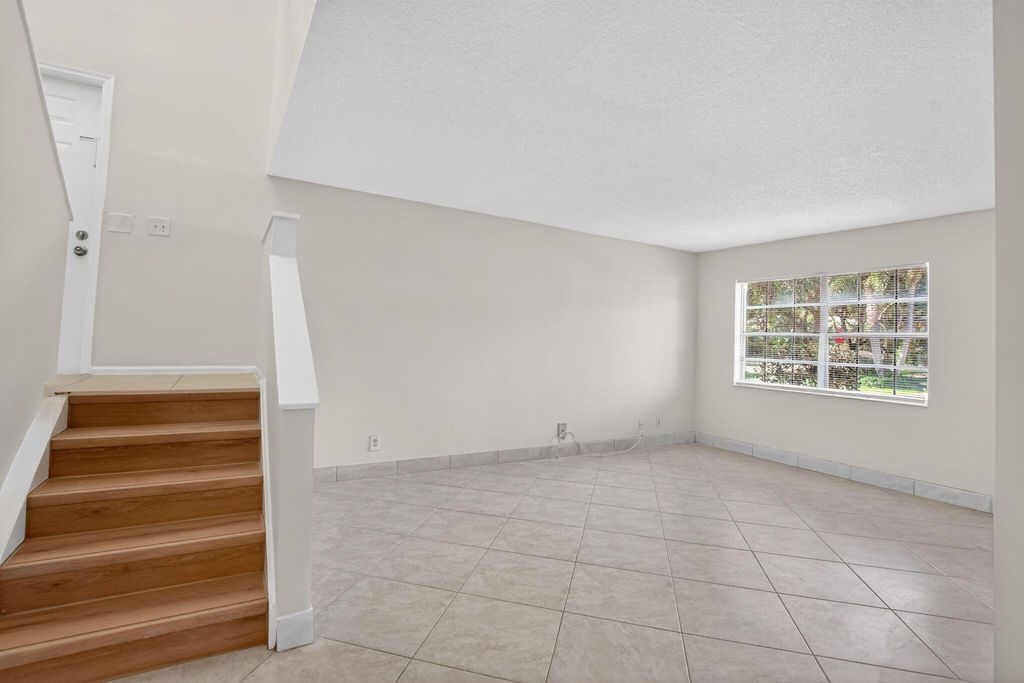 Photo of 6695 Via Regina, Boca Raton, FL 33433 (MLS # R11148533)