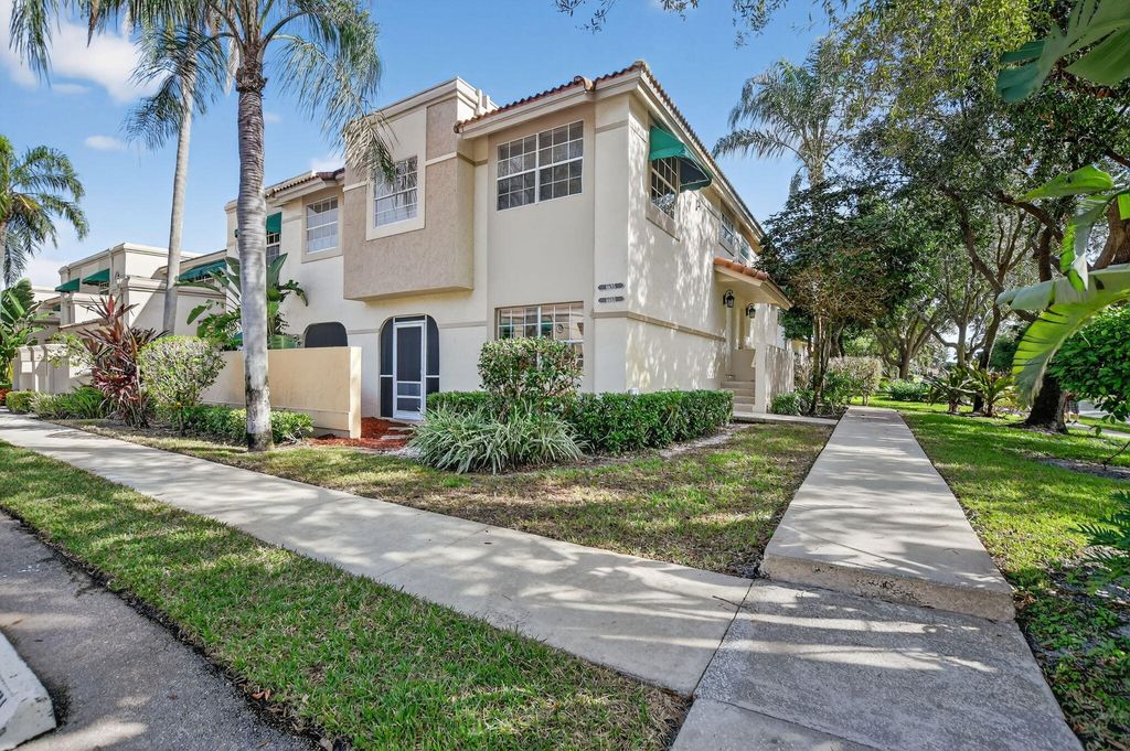 Photo of 6695 Via Regina, Boca Raton, FL 33433 (MLS # R11148533)