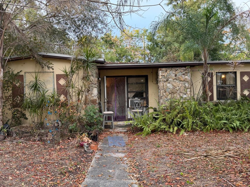 Photo of 490 SE Sandia Avenue, Port Saint Lucie, FL 34983 (MLS # R11163218)