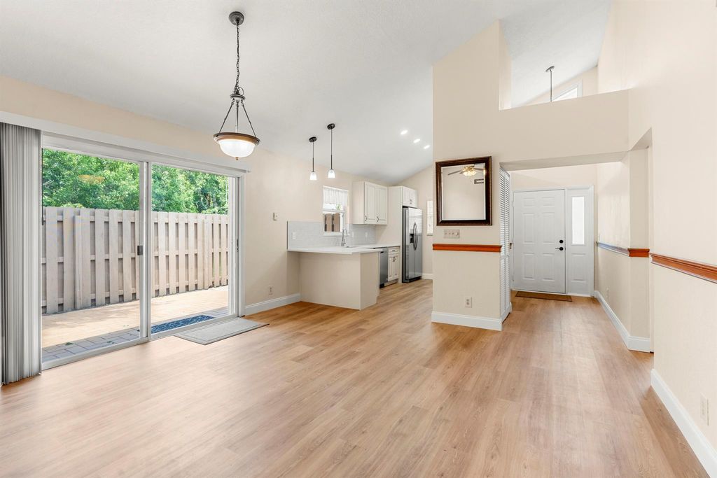 Photo of 182 Maplecrest Circle, Jupiter, FL 33458 (MLS # R10989276)