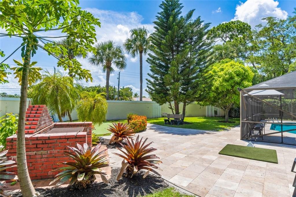 Barrington Woods Wellingt - Residential