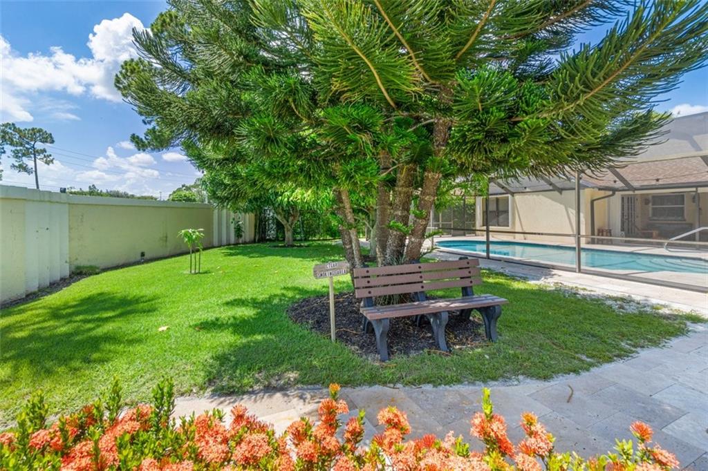 Barrington Woods Wellingt - Residential