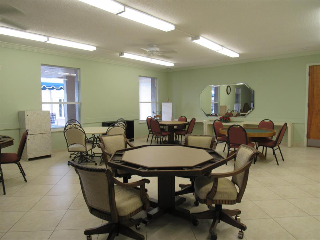 LAKESIDE VILLAGE - Residential