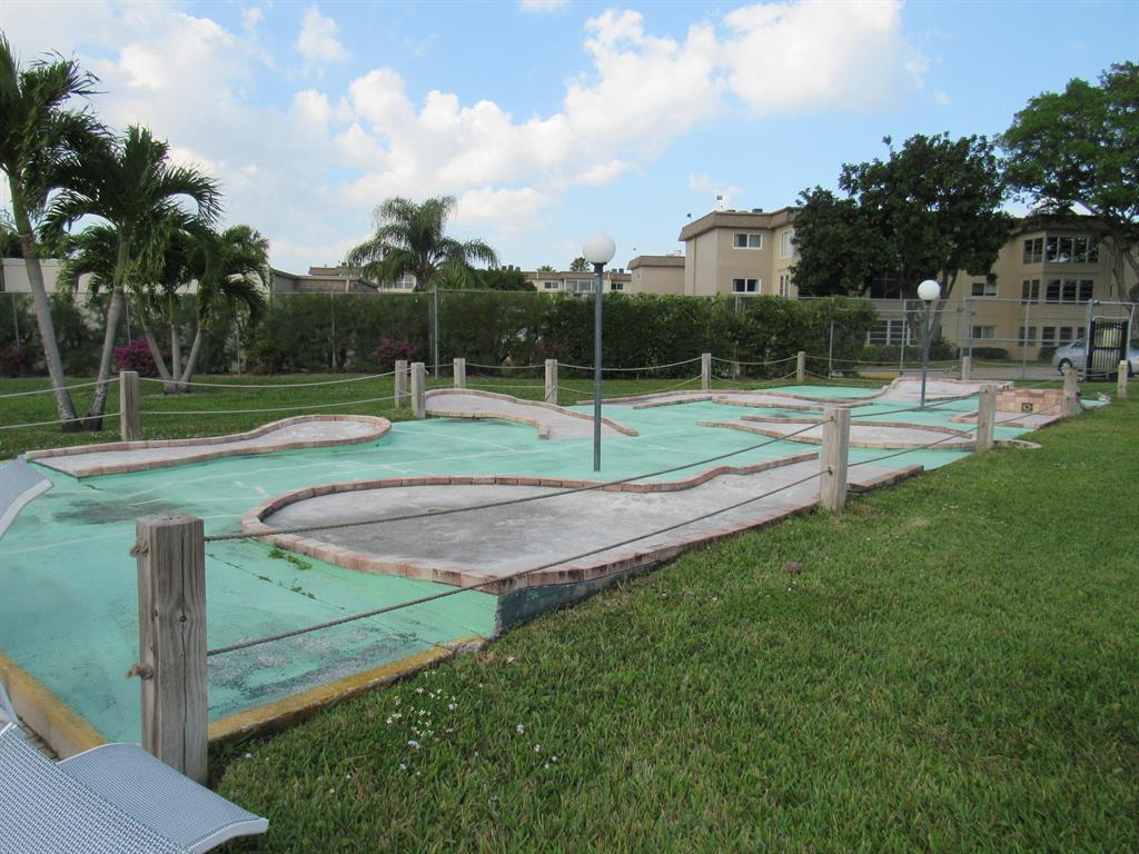 LAKESIDE VILLAGE - Residential