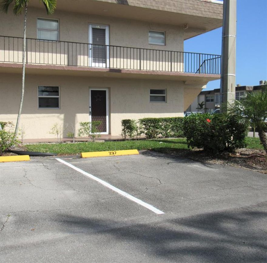 Fabulous Unit On the First Floor in the Heart of Palm Beach County! Steps to Everywhere, Shopping, Dining and Entertainment! 1/1 with Finished Enclosed Porch for Extra Entertaining Space! Updated Kitchen & Bathroom! Don't Wait! Won't Last!