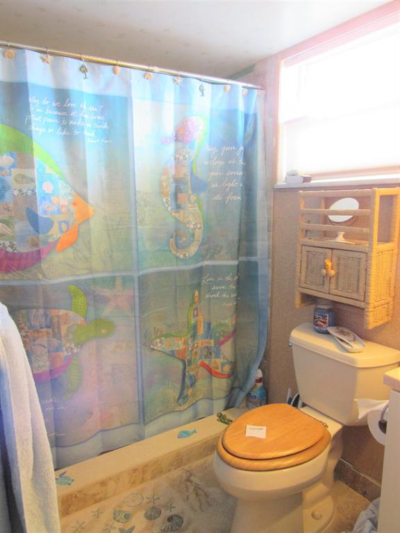 LAKESIDE VILLAGE - Residential