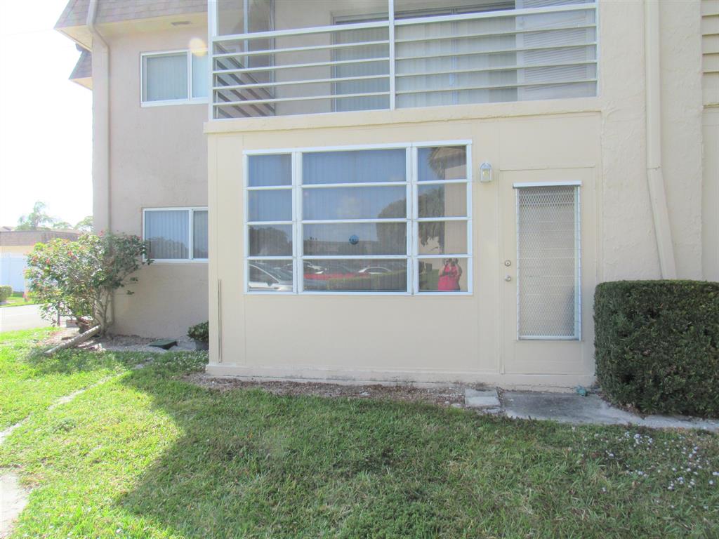 LAKESIDE VILLAGE - Residential