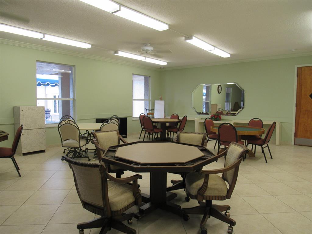 LAKESIDE VILLAGE - Residential