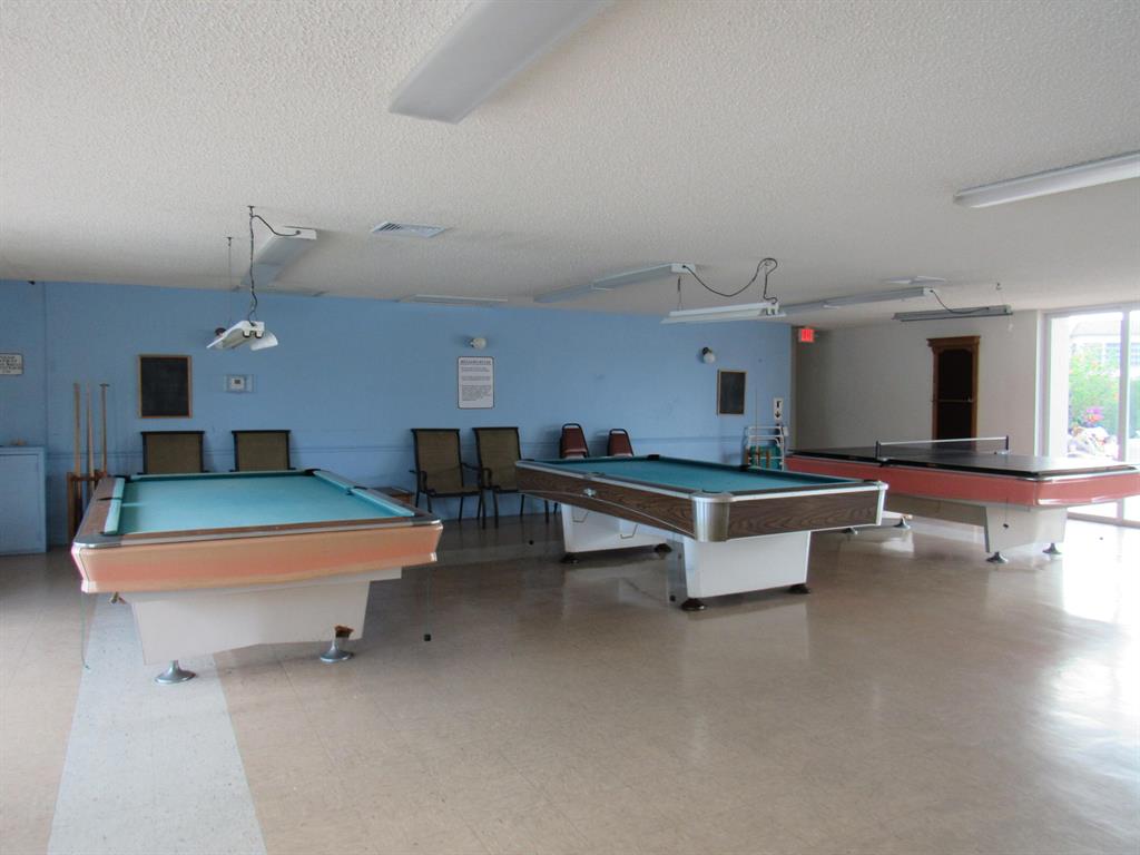 LAKESIDE VILLAGE - Residential