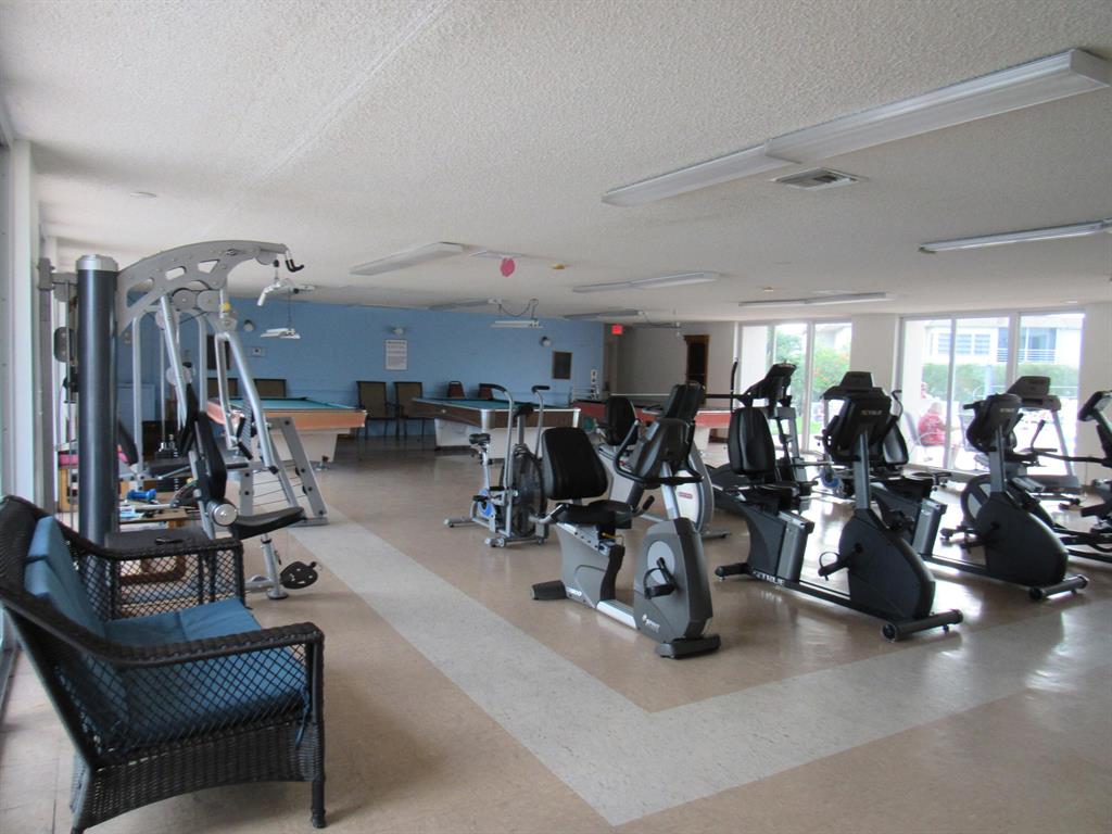 LAKESIDE VILLAGE - Residential