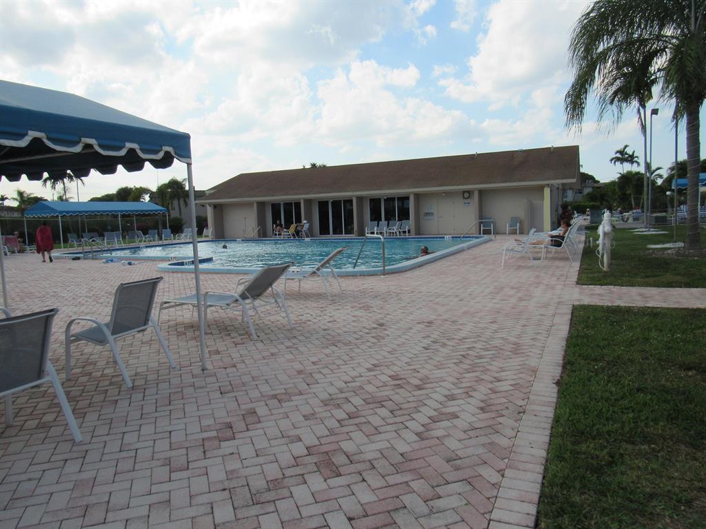 LAKESIDE VILLAGE - Residential